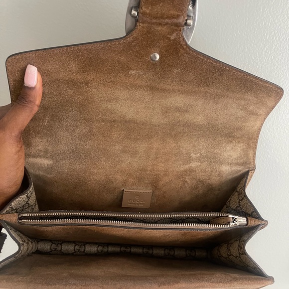 Gucci Dionysus GG Supreme Small Shoulder bag in the color beige - Picture 4 of 5